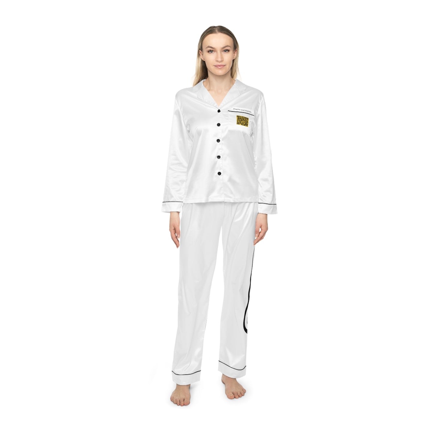 Women's UNTOUCHED Satin Pajamas with Gold Graphic Design - Perfect for Relaxation and Sleepwear